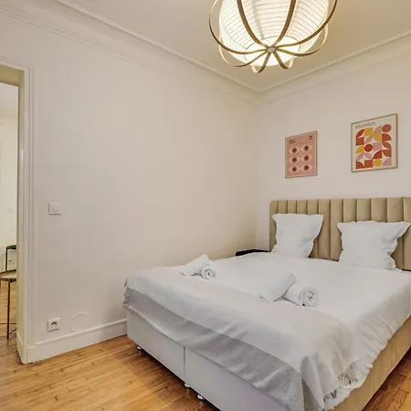 Elegant Cocon Parisien Au Coeur Du 18e * Párizs