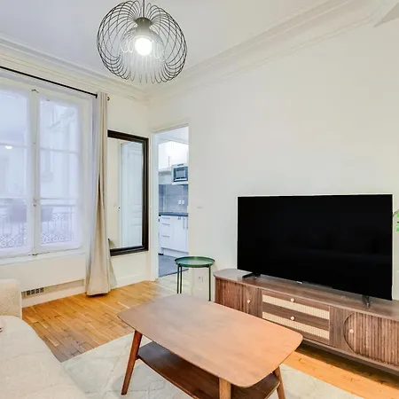 Elegant Cocon Parisien Au Coeur Du 18e