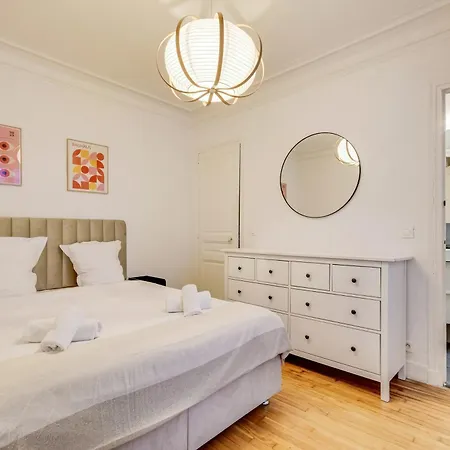 Elegant Cocon Parisien Au Coeur Du 18e *