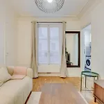 Elegant Cocon Parisien Au Coeur Du 18e